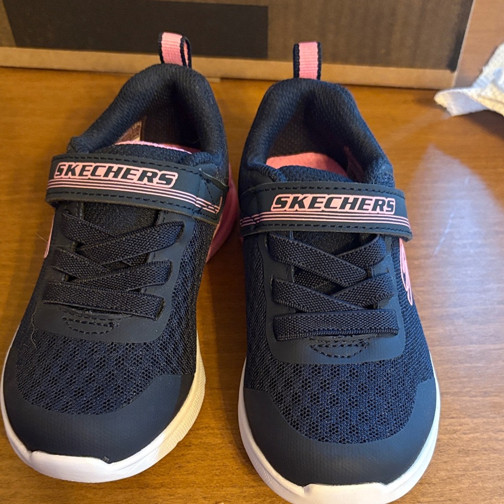 Skechers Kids' Navy and Pink Sneakers. Size 8 toddler